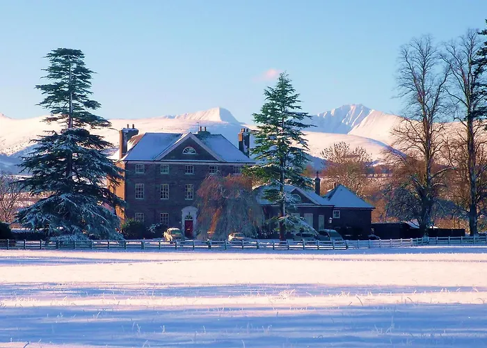 Pet Friendly hotel: Peterstone Court Country House Restaurant & Spa