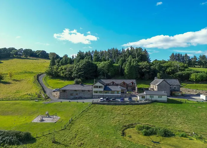 Pet Friendly hotel: Vale Farm Cottages